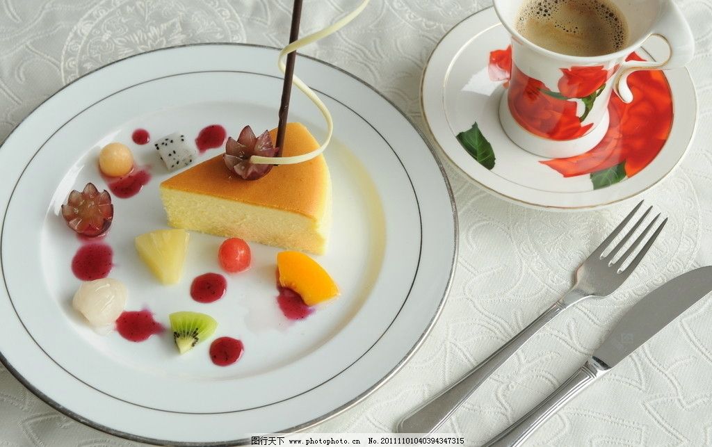 西餐甜点的艺术 视觉与味蕾的双重盛宴